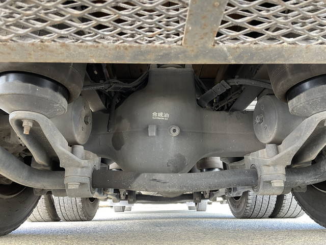 UDトラックスクオンアルミブロック大型（10t）[写真22]