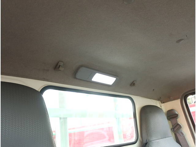 日野デュトロ平ボディ小型（2t・3t）[写真30]