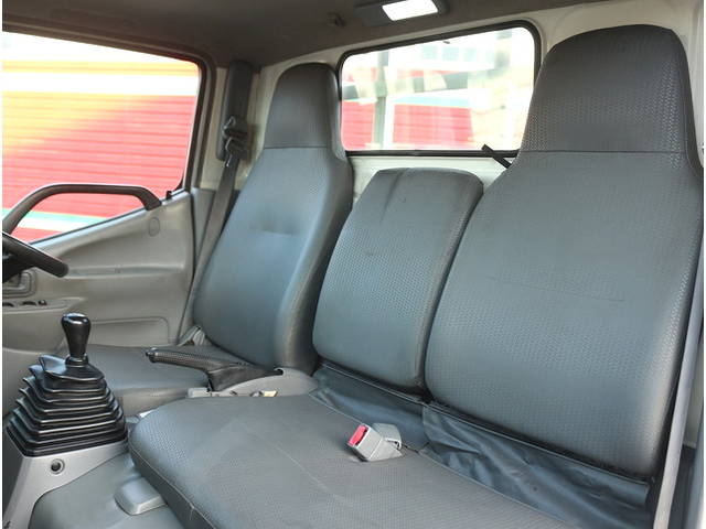 日野デュトロ平ボディ小型（2t・3t）[写真33]