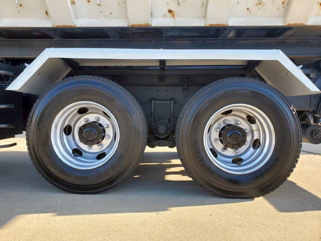 日野プロフィアコンテナ専用車大型（10t）[写真19]