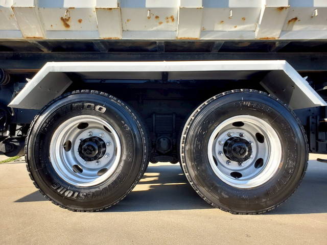 日野プロフィアコンテナ専用車大型（10t）[写真21]