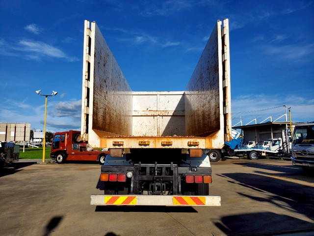 日野プロフィアコンテナ専用車大型（10t）[写真09]