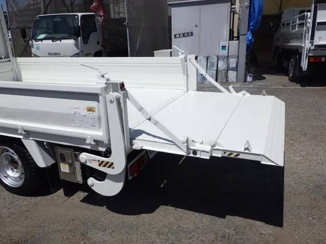 トヨタダイナ平ボディ小型（2t・3t）[写真25]