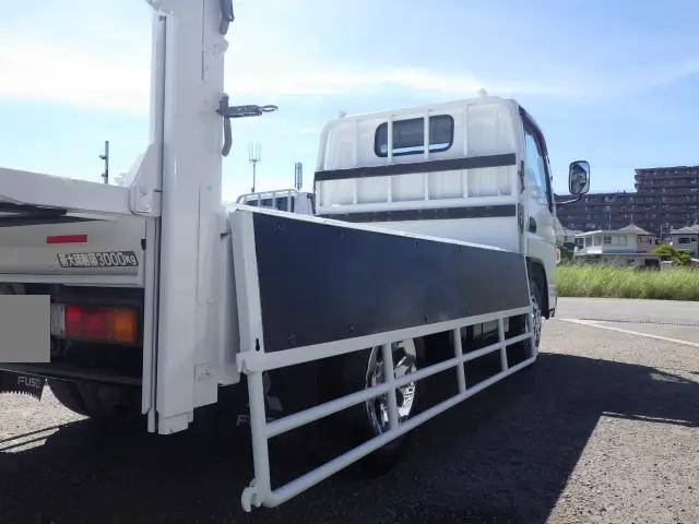 三菱ふそうキャンター平ボディ小型（2t・3t）[写真10]