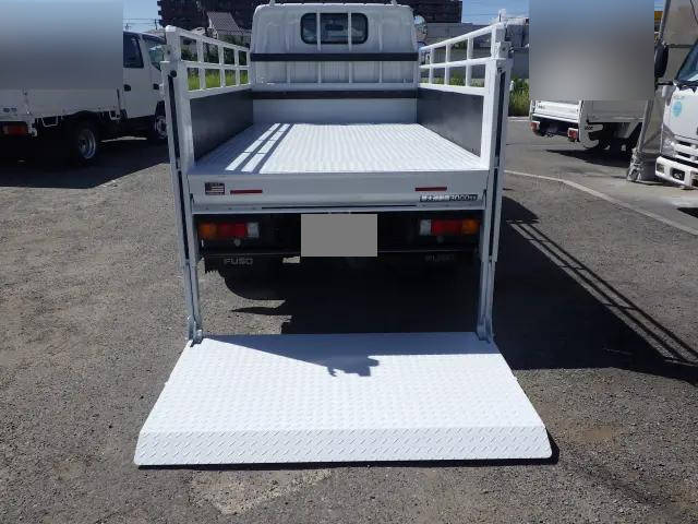 三菱ふそうキャンター平ボディ小型（2t・3t）[写真12]