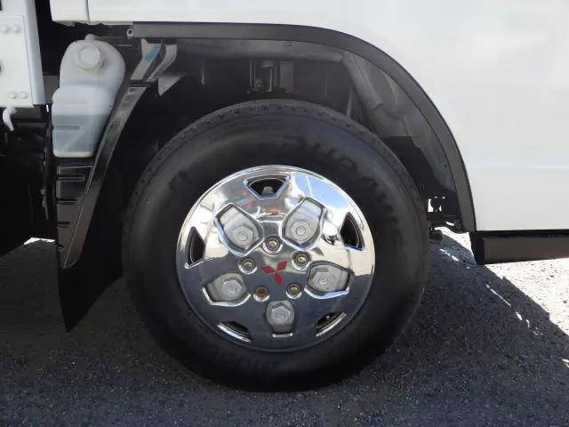 三菱ふそうキャンター平ボディ小型（2t・3t）[写真17]