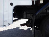 三菱ふそうキャンター平ボディ小型（2t・3t）[写真24]