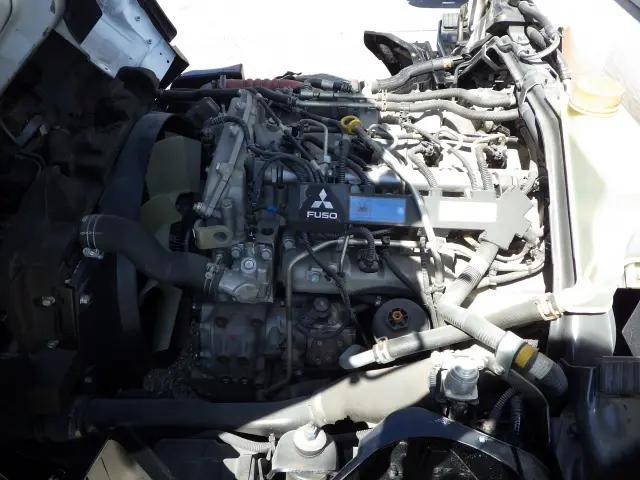 三菱ふそうキャンター平ボディ小型（2t・3t）[写真31]