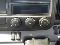 三菱ふそうキャンター平ボディ小型（2t・3t）[写真36]