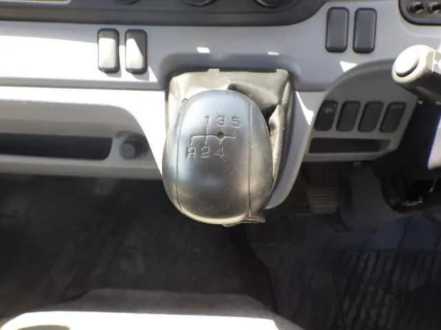 三菱ふそうキャンター平ボディ小型（2t・3t）[写真38]