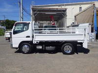 三菱ふそうキャンター平ボディ小型（2t・3t）[写真04]