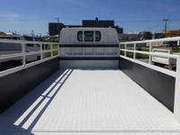 三菱ふそうキャンター平ボディ小型（2t・3t）[写真07]