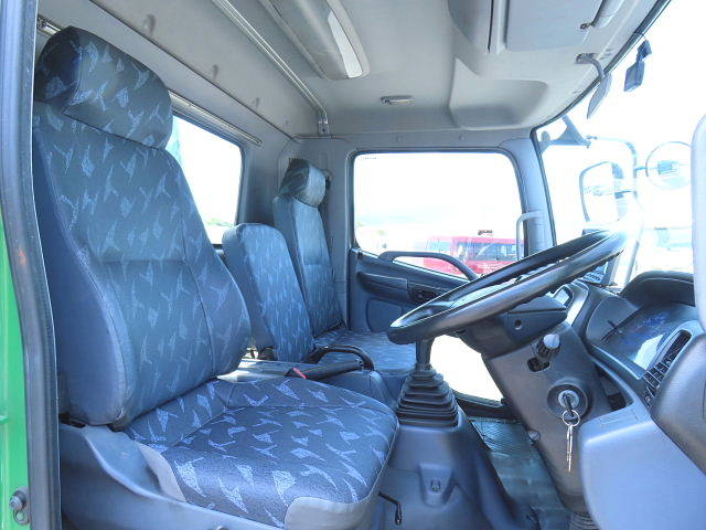 日野レンジャーパッカー車（塵芥車）中型（4t）[写真19]