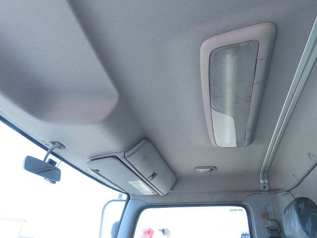 日野レンジャーパッカー車（塵芥車）中型（4t）[写真21]