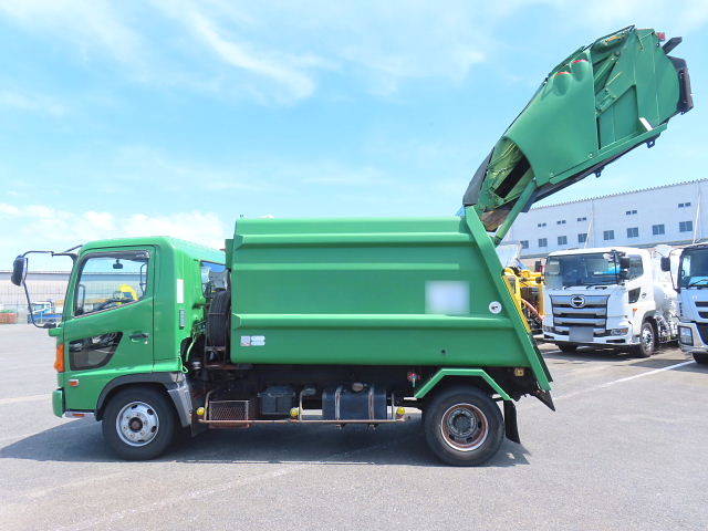 日野レンジャーパッカー車（塵芥車）中型（4t）[写真28]