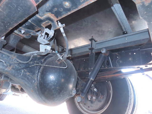 いすゞエルフ冷凍車（冷蔵車）小型（2t・3t）[写真10]