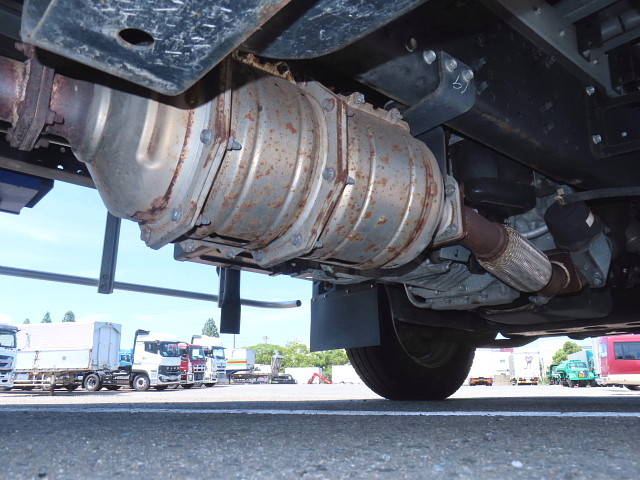 いすゞエルフ冷凍車（冷蔵車）小型（2t・3t）[写真11]