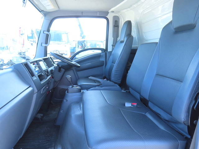 いすゞエルフ冷凍車（冷蔵車）小型（2t・3t）[写真19]