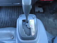 いすゞエルフ冷凍車（冷蔵車）小型（2t・3t）[写真24]