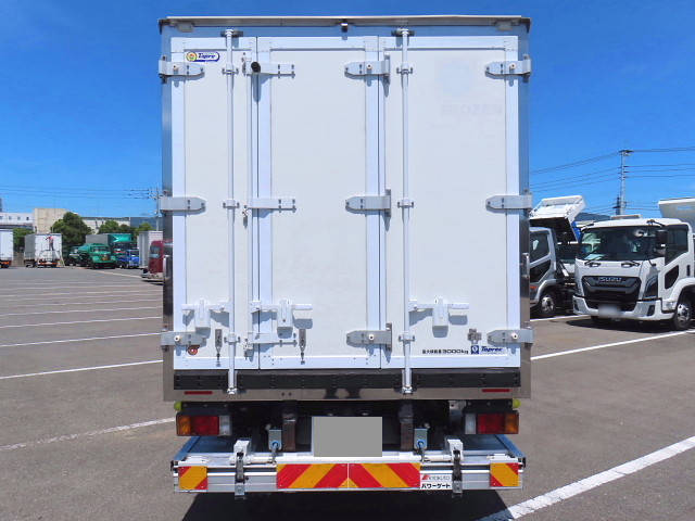 いすゞエルフ冷凍車（冷蔵車）小型（2t・3t）[写真05]