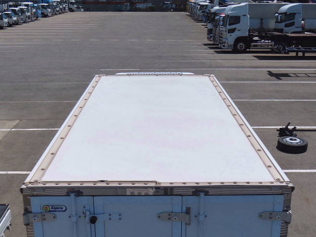 いすゞエルフ冷凍車（冷蔵車）小型（2t・3t）[写真06]