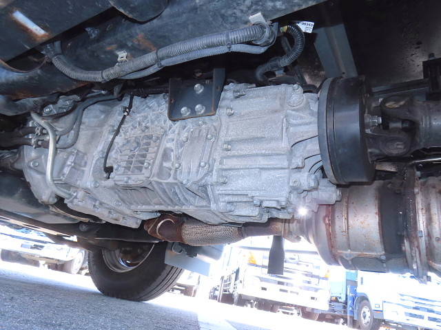 いすゞエルフ冷凍車（冷蔵車）小型（2t・3t）[写真07]