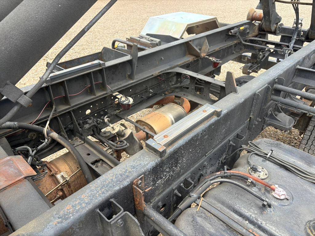 いすゞフォワードコンテナ専用車中型（4t）[写真11]