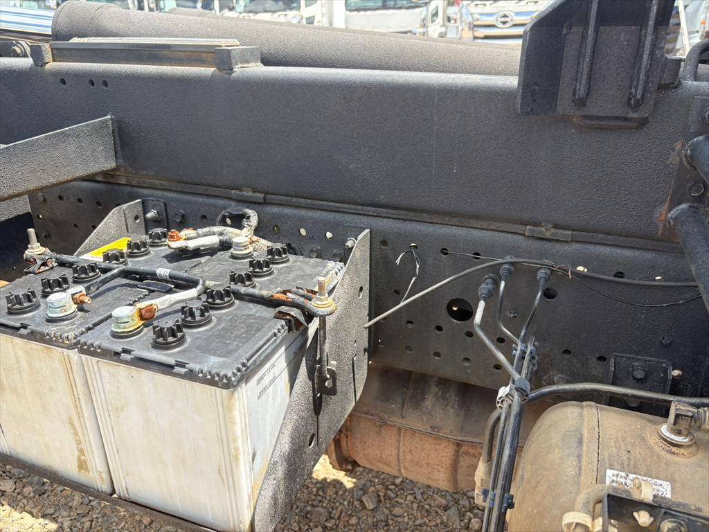 いすゞフォワードコンテナ専用車中型（4t）[写真15]