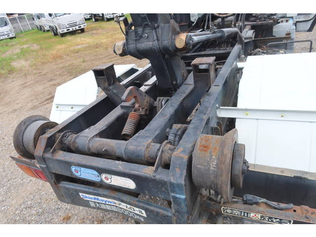 三菱ふそうキャンターコンテナ専用車小型（2t・3t）[写真13]