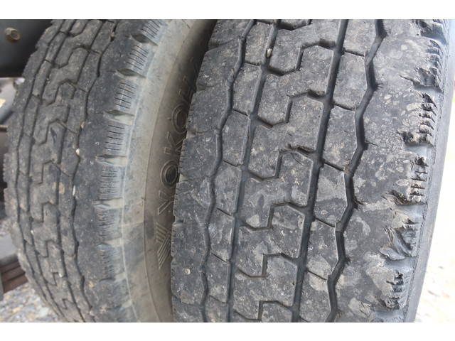 三菱ふそうキャンターコンテナ専用車小型（2t・3t）[写真17]