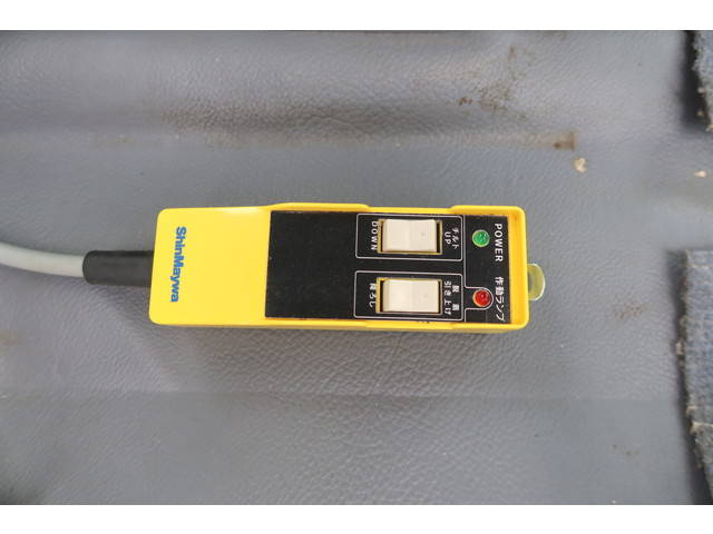 三菱ふそうキャンターコンテナ専用車小型（2t・3t）[写真19]