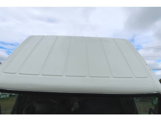 三菱ふそうキャンターコンテナ専用車小型（2t・3t）[写真25]