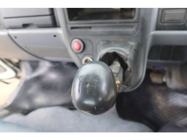 三菱ふそうキャンターコンテナ専用車小型（2t・3t）[写真33]