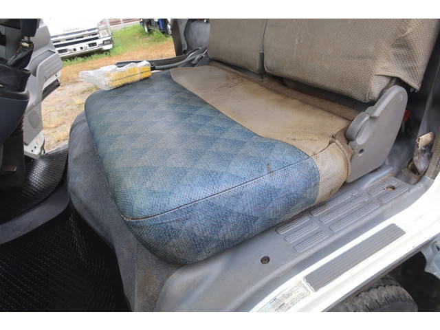 三菱ふそうキャンターコンテナ専用車小型（2t・3t）[写真38]