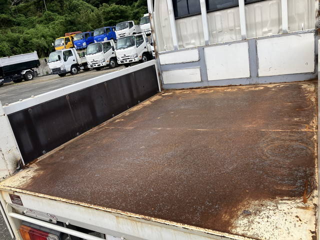 日野デュトロダブルキャブ（Wキャブ）小型（2t・3t）[写真13]