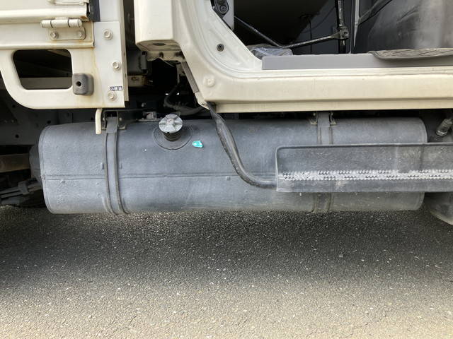 日野デュトロダブルキャブ（Wキャブ）小型（2t・3t）[写真21]