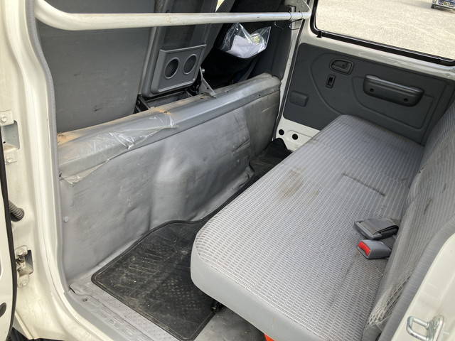 日野デュトロダブルキャブ（Wキャブ）小型（2t・3t）[写真27]