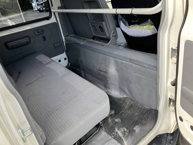 日野デュトロダブルキャブ（Wキャブ）小型（2t・3t）[写真30]