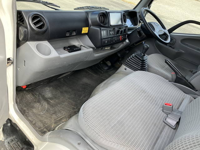 日野デュトロダブルキャブ（Wキャブ）小型（2t・3t）[写真31]