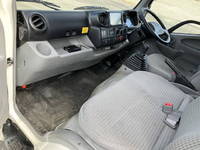 日野デュトロダブルキャブ（Wキャブ）小型（2t・3t）[写真32]