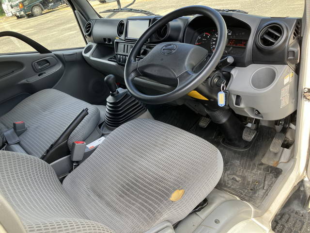 日野デュトロダブルキャブ（Wキャブ）小型（2t・3t）[写真34]