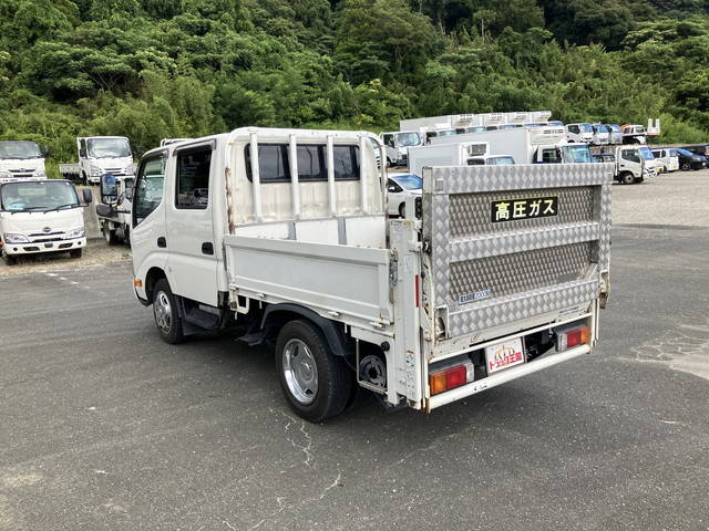 日野デュトロダブルキャブ（Wキャブ）小型（2t・3t）[写真04]