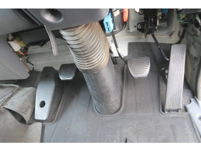 いすゞフォワードアルミウイング中型（4t）[写真11]