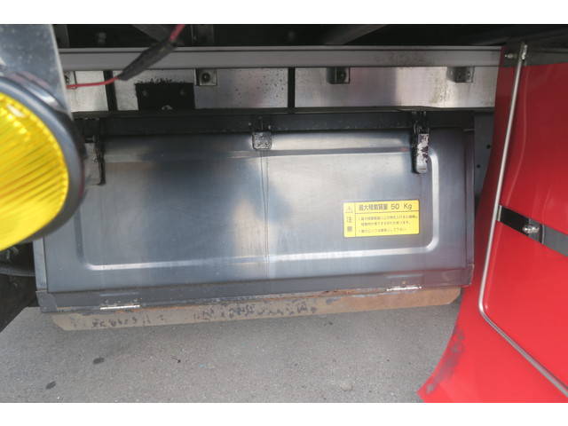 いすゞフォワードアルミウイング中型（4t）[写真33]