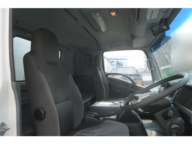 いすゞフォワードアルミウイング中型（4t）[写真07]