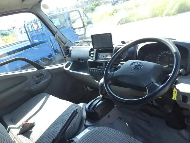 トヨタダイナ平ボディ小型（2t・3t）[写真07]