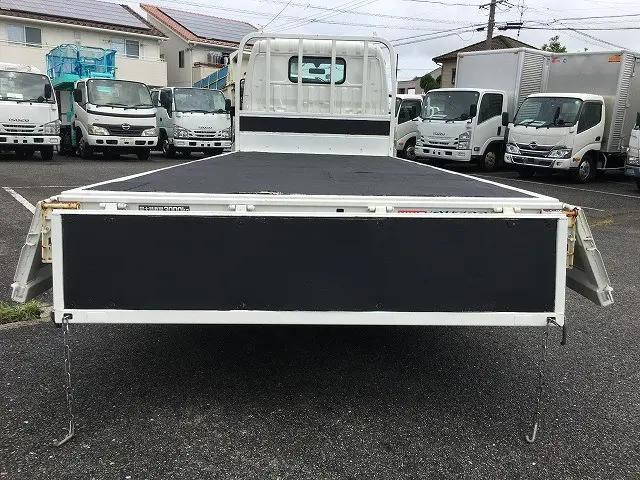 日野デュトロ平ボディ小型（2t・3t）[写真10]