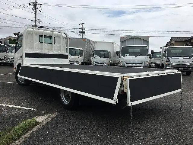 日野デュトロ平ボディ小型（2t・3t）[写真09]