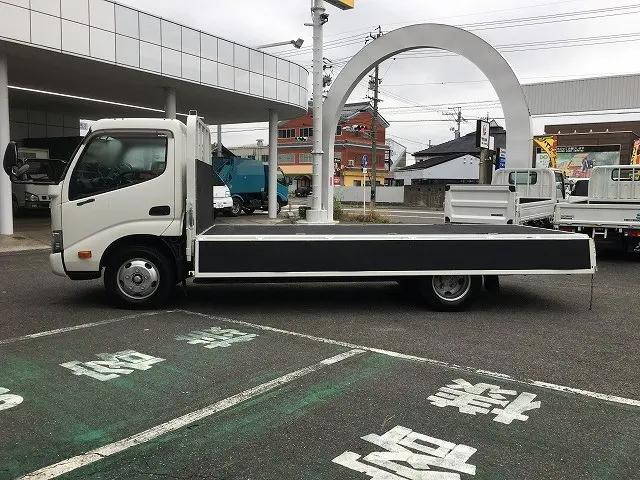 日野デュトロ平ボディ小型（2t・3t）[写真11]