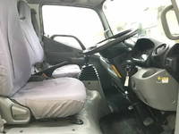 日野デュトロ平ボディ小型（2t・3t）[写真30]